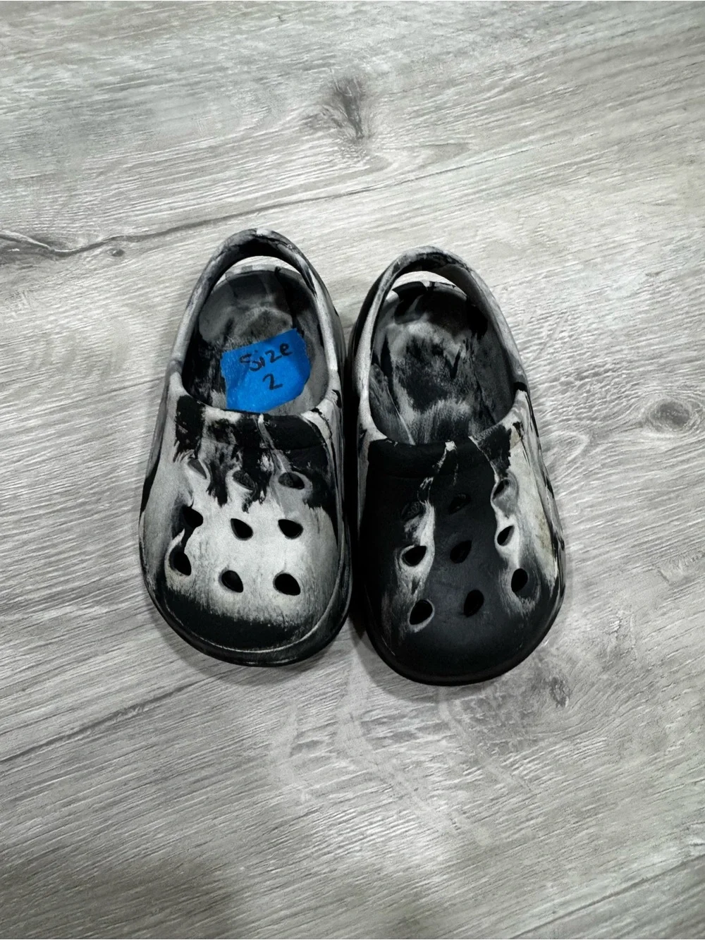 Capelli New York Kids Black & Gray Baby Slip-On Clog Shoes Size 2